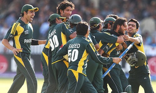 slazenger and cricket pakistan national team