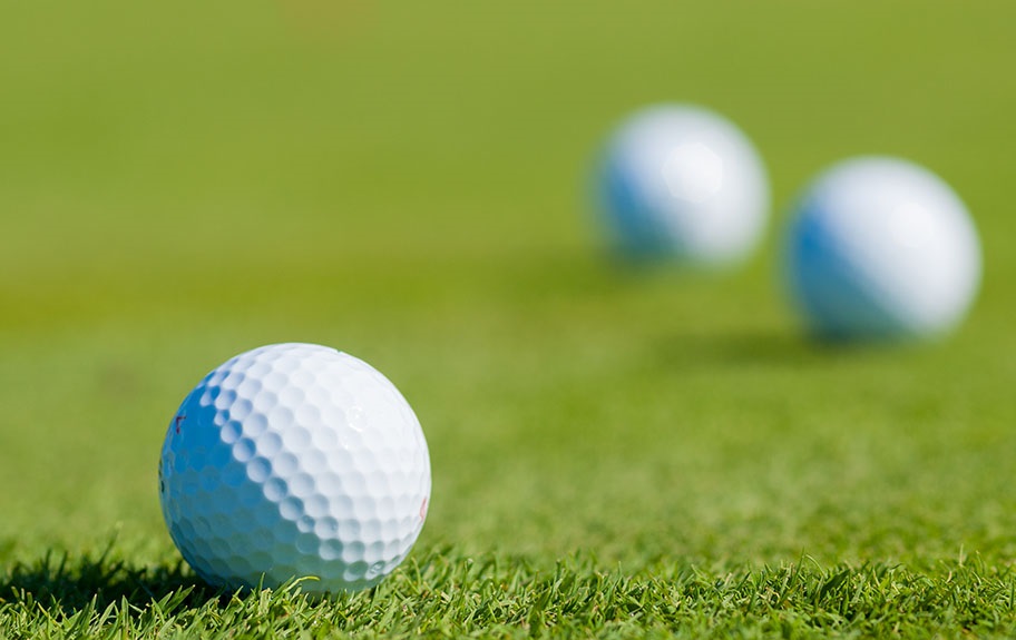 balls on golf courses